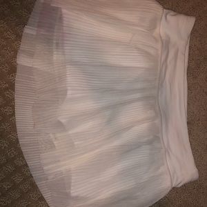 Lululemon tennis skirt size 6 never worn